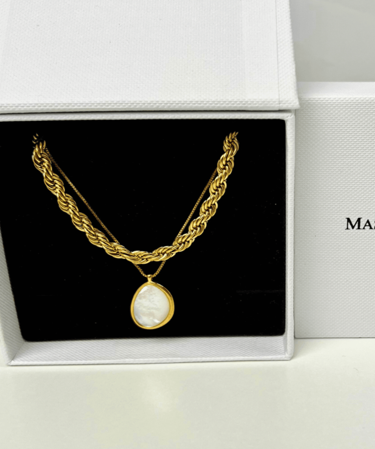 18K Trending Gold Necklace Women’s Best Trending Gift for Lady Girl Mother Wife,Birthday Travel Vacation Bridal Wedding Party Daily Office Work School,Spring Summer Fall Winter Holiday Sale,Mason & Madison Co.