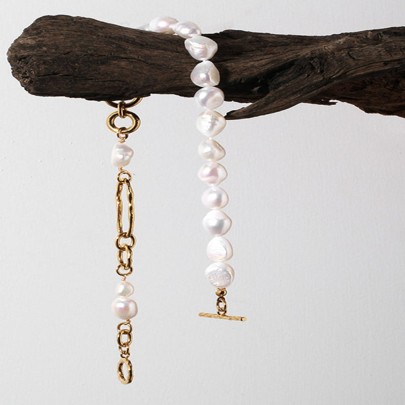 Pearl Gold Toggle Clasp Necklace