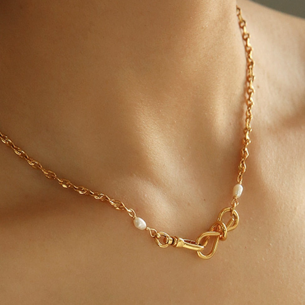 Gold Bow Pendant Necklace with Pearls