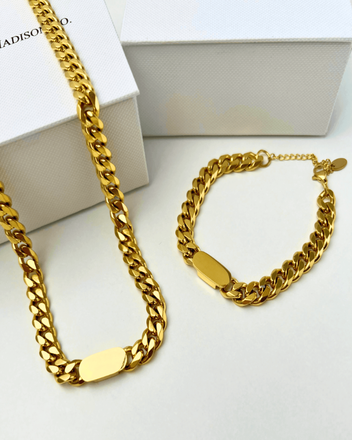 18K Gold Chain Necklace Bracelet Women’s Best Trending Gift for Lady Girl Mother Wife,Birthday Travel Vacation Bridal Wedding Party Daily Office Work School,Spring Summer Fall Winter Holiday Sale,Mason & Madison Co.