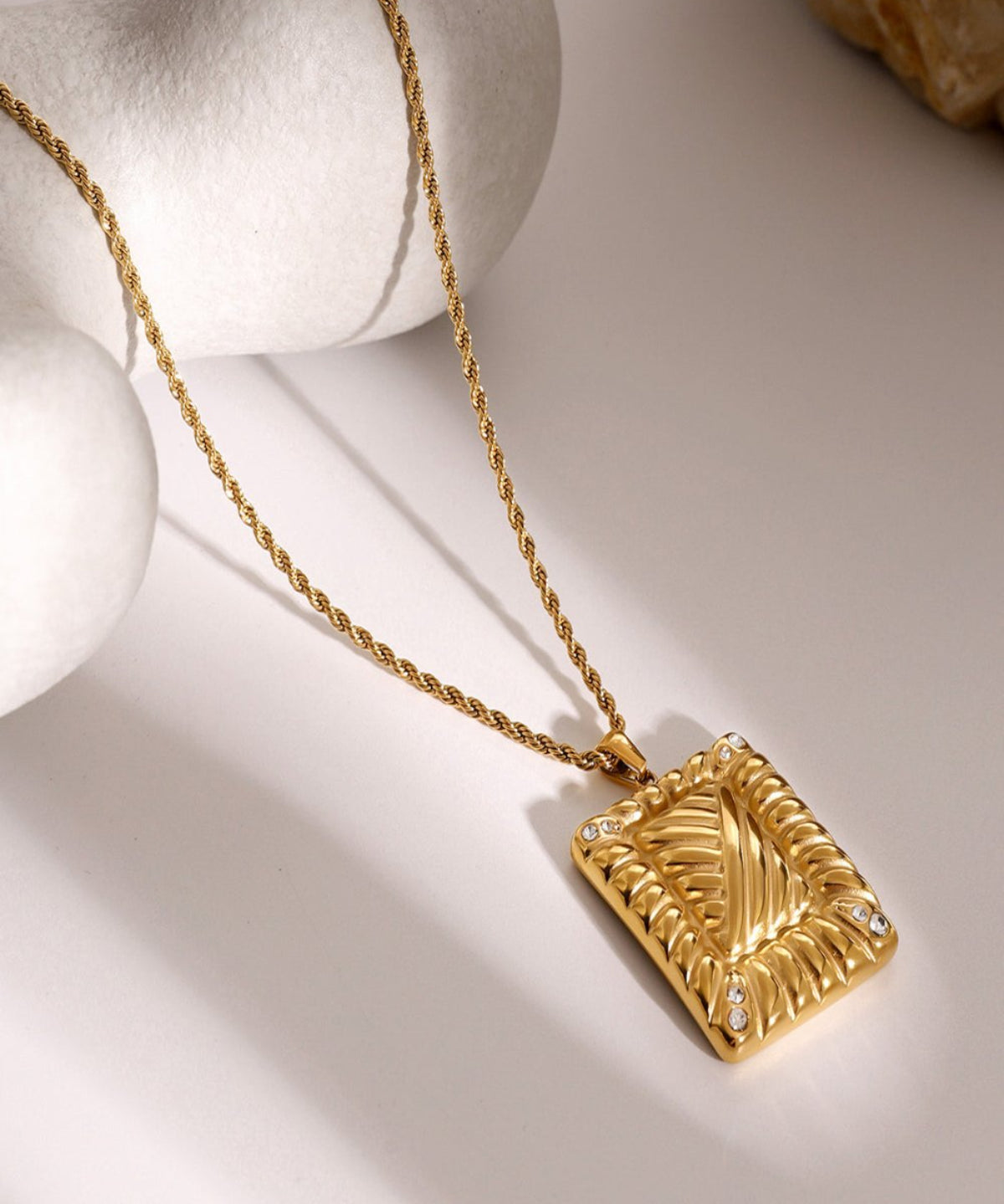 18K Gold Pendant Necklace Women’s Best Trending Gift for Lady Girl Mother Wife,Birthday Travel Vacation Bridal Wedding Party Daily Office Work School,Spring Summer Fall Winter Holiday Sale,Mason & Madison Co.