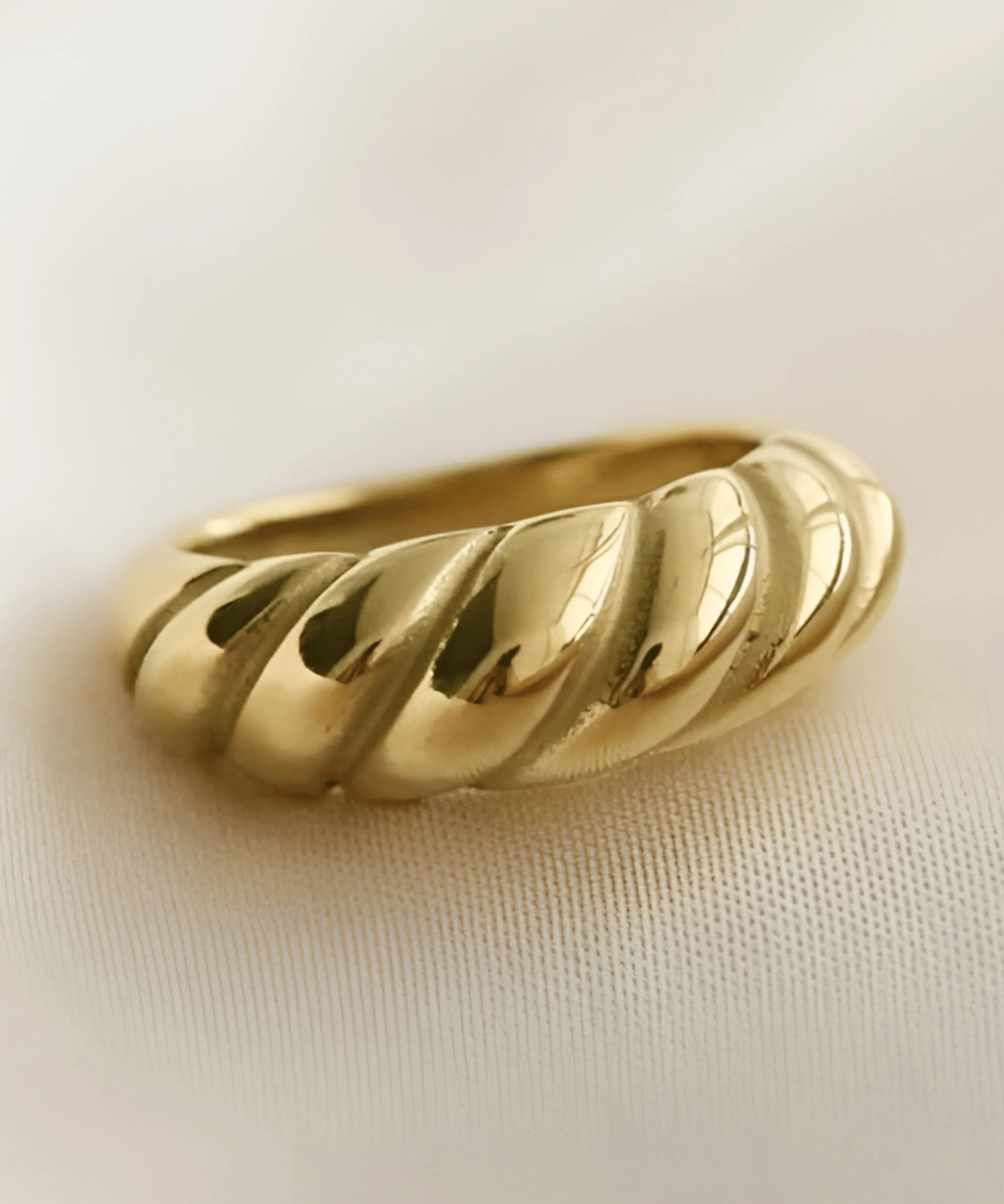 18K Gold Ring, Best Trending Trendy Gold Ring Gift for Women, Lady, Mother, Wife.