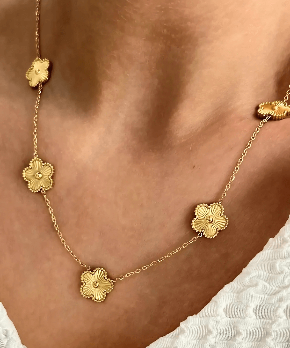 18K Gold Clover Chain Necklace Women’s Best Trending Gift for Lady Girl Mother Wife,Birthday Travel Vacation Bridal Wedding Party Daily Office Work School,Spring Summer Fall Winter Holiday Sale,Mason & Madison Co.