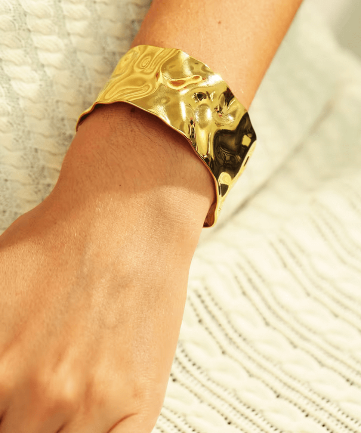 18K Gold Cuff Bracelet Women’s Best Trending Gift for Lady Girl Mother Wife,Birthday Travel Vacation Bridal Wedding Party Daily Office Work School,Spring Summer Fall Winter Holiday Sale,Mason & Madison Co.