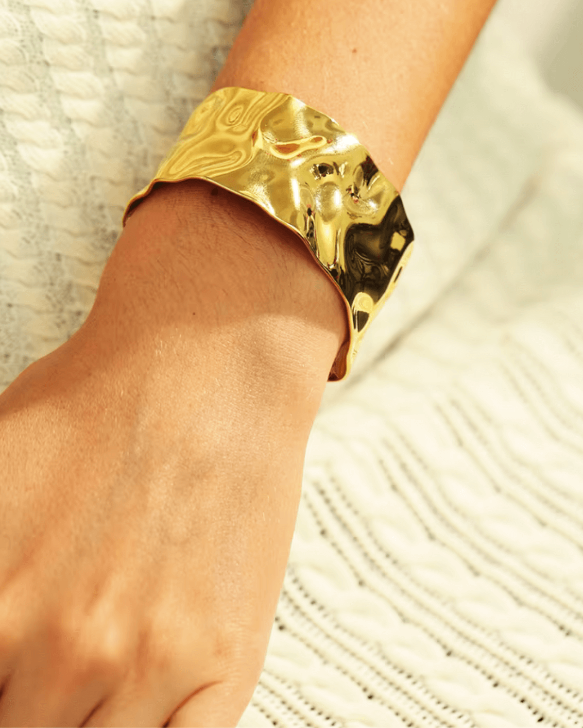 18K Gold Cuff Bracelet Women’s Best Trending Gift for Lady Girl Mother Wife,Birthday Travel Vacation Bridal Wedding Party Daily Office Work School,Spring Summer Fall Winter Holiday Sale,Mason & Madison Co.