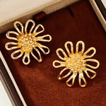 18K Gold Flower Stud Earrings Women’s Best Trending Gift for Lady Girl Mother Wife,Birthday Travel Vacation Bridal Wedding Party Daily Office Work School,Spring Summer Fall Winter Holiday Sale,Mason & Madison Co.