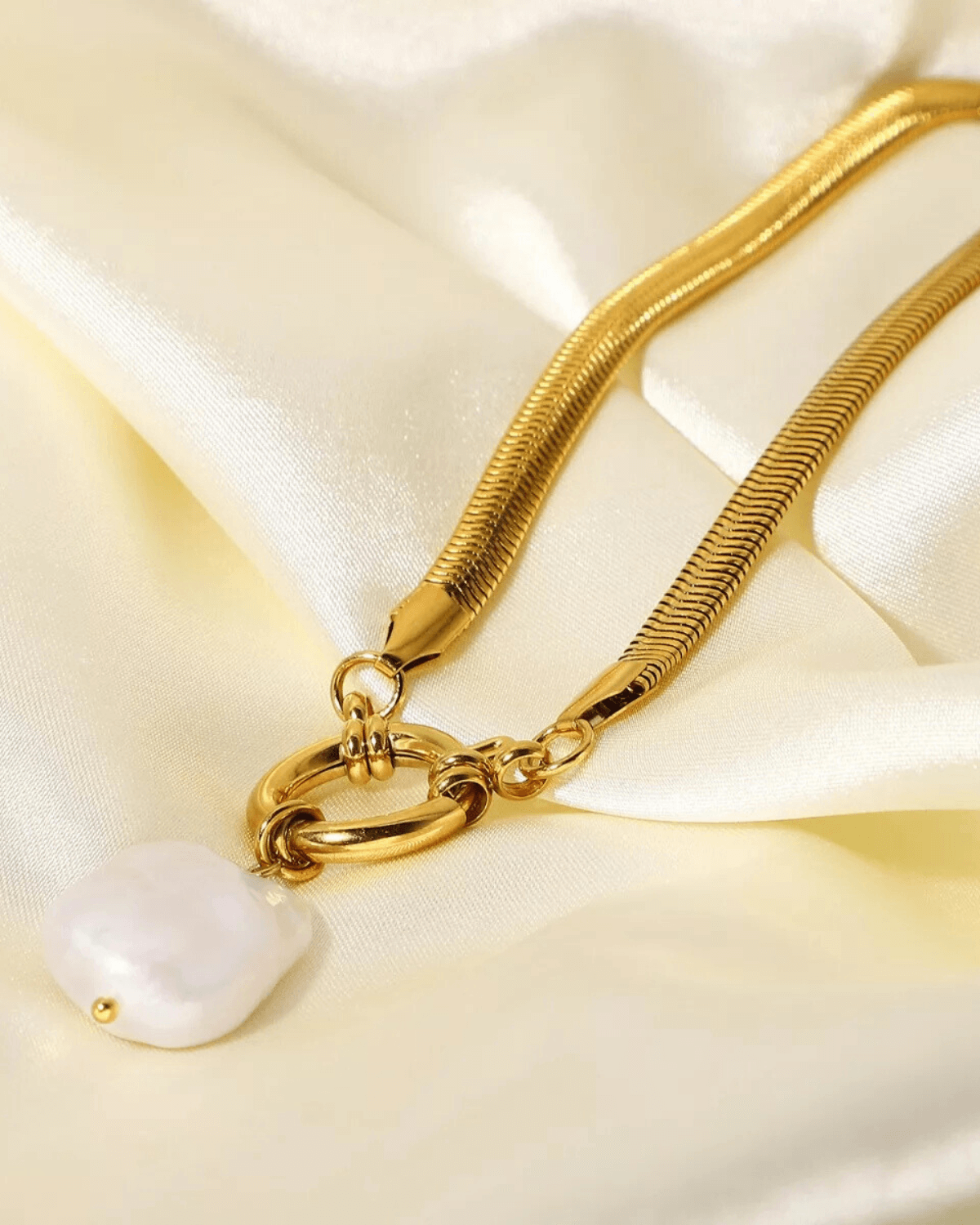18K Gold Herringbone Chain Necklace with Pearl Pendant Women’s Best Trending Gift for Lady Girl Mother Wife,Birthday Travel Vacation Bridal Wedding Party Daily Office Work School,Spring Summer Fall Winter Holiday Sale,Mason & Madison Co.