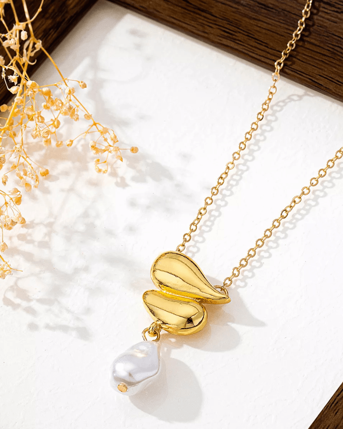 18K Gold Pearl Pendant Necklace 18k Women's | Tarnish-Free, Waterproof, Hypoallergenic, Sustainable, High Quality