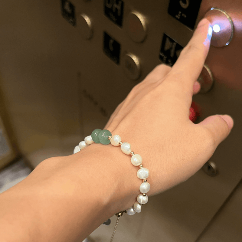 Pearl Bracelet With Jade Charm