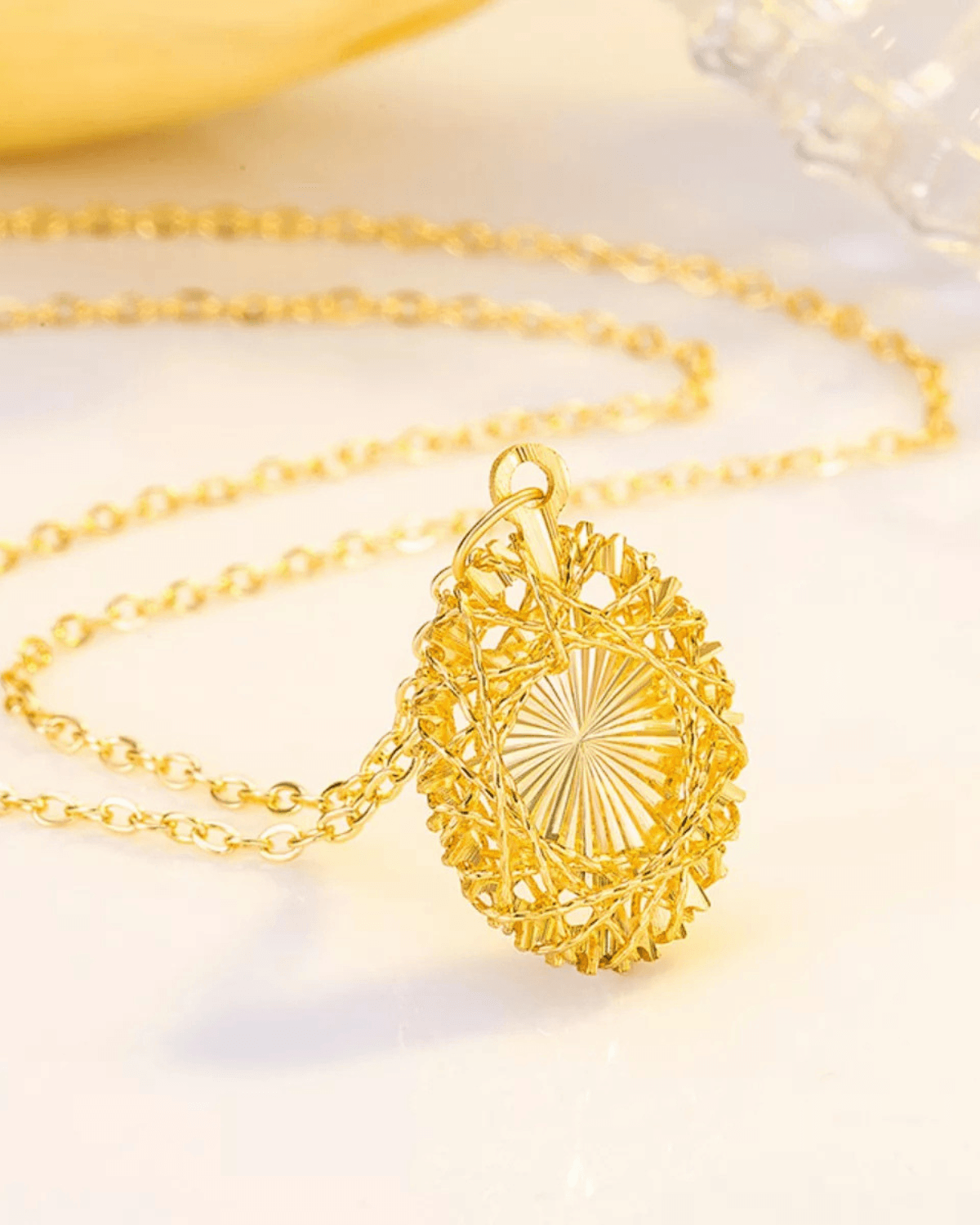 18k Gold Pendant Necklace - Women's Tarnish-Free, Waterproof, Hypoallergenic, Sustainable, High Quality 