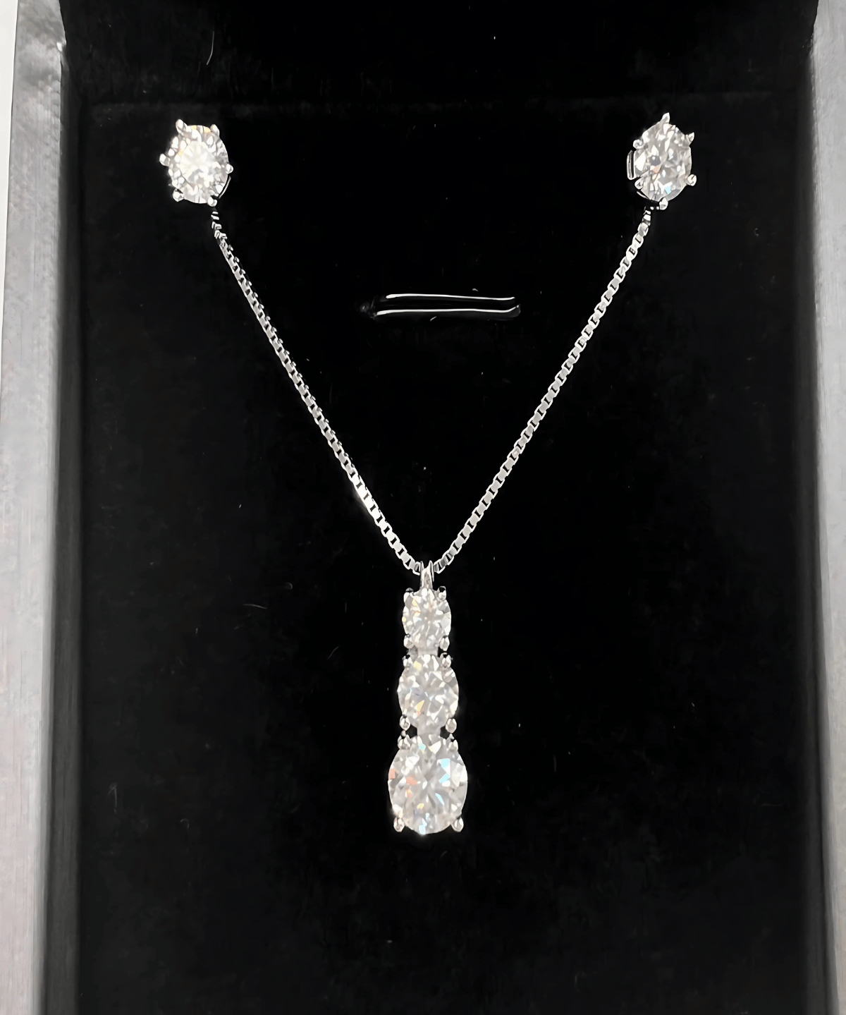 Top 1 Best Trending Diamond Necklace Stud Earrings Set Gift on Sale for Women, Lady, Mother, Wife