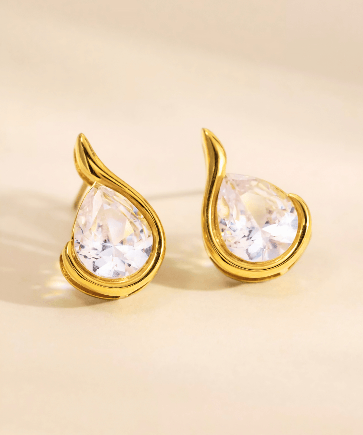Top Diamond Gold Stud Earrings 18K Women's Gift or Her/Mom/Wife Birthday