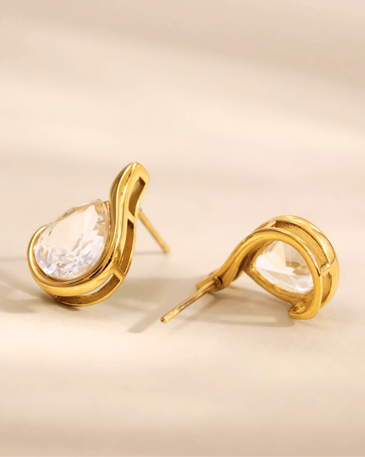 Top Diamond Gold Stud Earrings 18K Women's Gift or Her/Mom/Wife Birthday