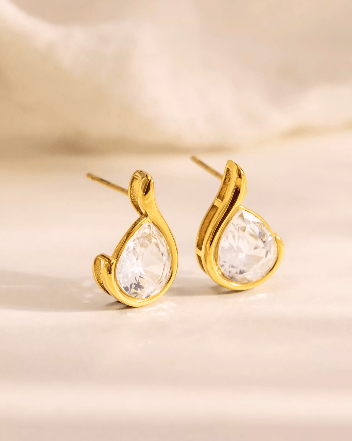 Trending Diamond Gold Stud Earrings 18K Women's Gift or Her/Mom/Wife Birthday