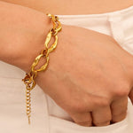 18K Gold Link Chain Bracelet Women’s Best Trending Gift for Lady Girl Mother Wife,Birthday Travel Vacation Bridal Wedding Party Daily Office Work School,Spring Summer Fall Winter Holiday Sale,Mason & Madison Co.