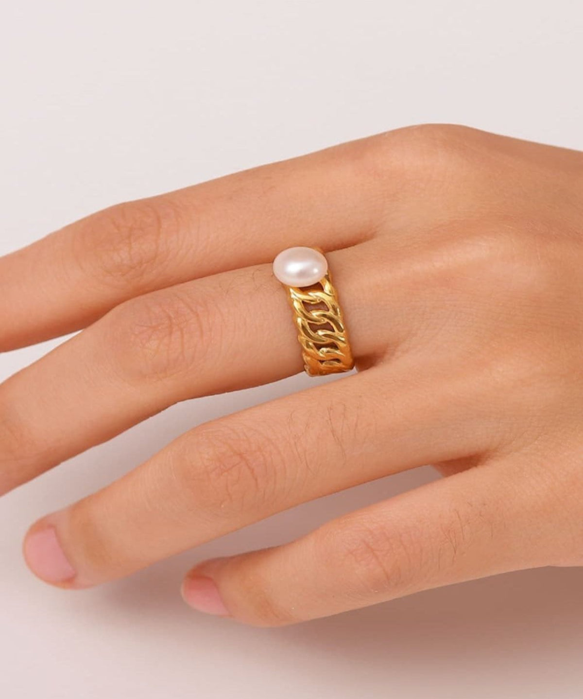 18K Pearl Ring Women’s Best Trending Gift for Lady Girl Mother Wife,Birthday Travel Vacation Bridal Wedding Party Daily Office Work School,Spring Summer Fall Winter Holiday Sale,Mason & Madison Co.