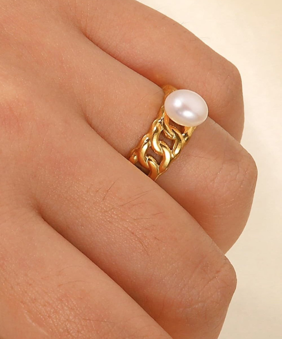 18K Pearl Ring Women’s Best Trending Gift for Lady Girl Mother Wife,Birthday Travel Vacation Bridal Wedding Party Daily Office Work School,Spring Summer Fall Winter Holiday Sale,Mason & Madison Co.
