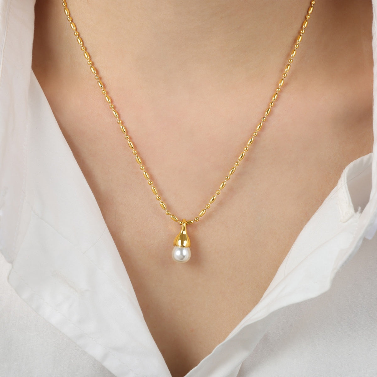 Pearl Pendant Gold Chain Necklace