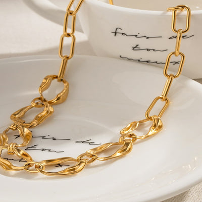 Vintage Large Gold Tone Textured Oval Link Necklace 35