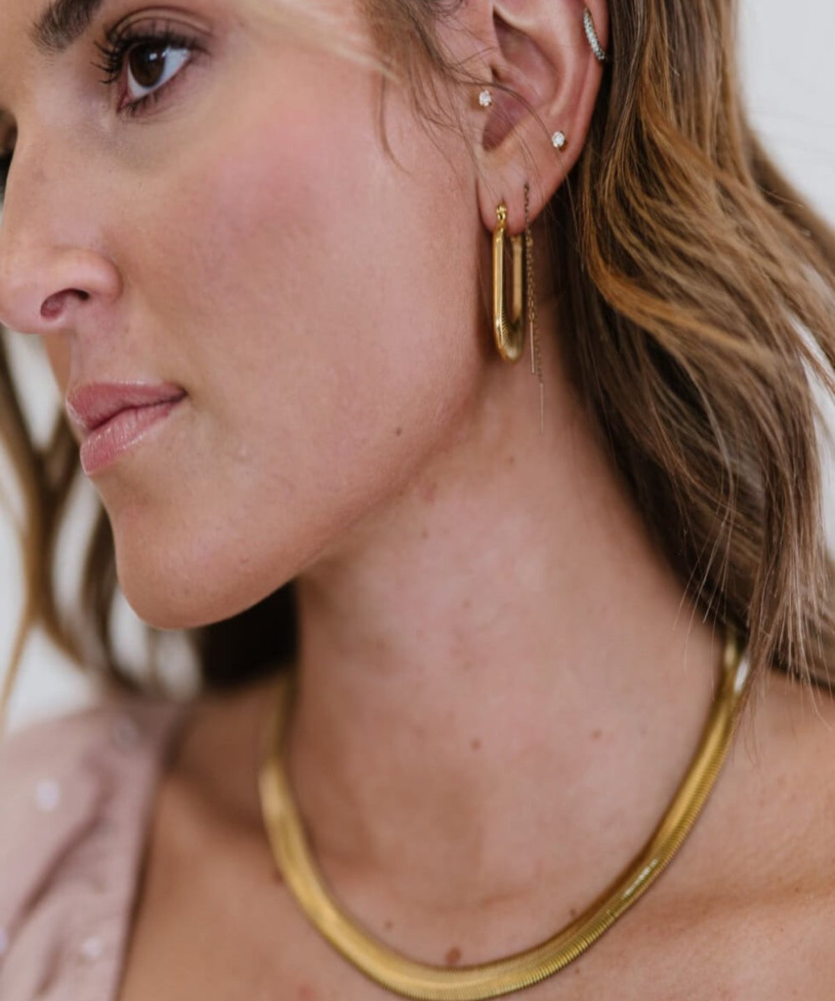 Best Gold Hoop Earrings Gift Trends for Women | #1 Women’s BEST Trending Trendy Gold Hoop Earrings Jewelry Gift on Sale for Women, Lady, Mother, Wife ｜ 1# BEST Gold U-Hoop Earrings Jewelry Gift for Women | #1 Best Most Top Trendy Trending Aesthetic Yellow Gold Hoop Earrings Jewelry Gift for Women, Girls, Girlfriend, Mother, Wife, Ladies | Mason & Madison Co.