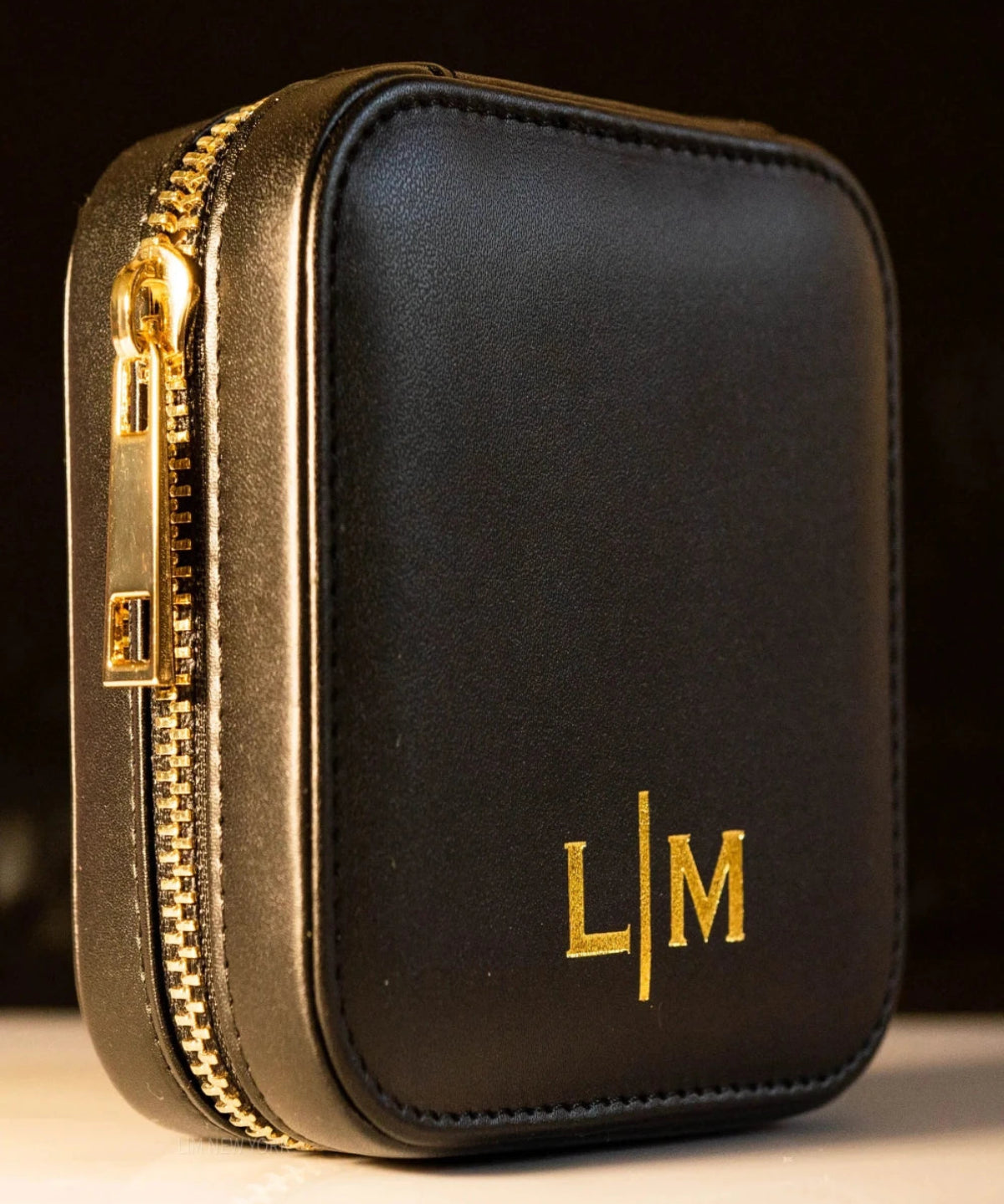 Best Leather Jewelry Box Gift Trends for Women | #1 Women’s BEST Trending Trendy Leather Jewelry Box Gift on Sale for Women, Lady, Mother, Wife | #1 BEST Luxury Premium Leather Jewelry Box Gift for Women | Trending Jewelry Travel Case | Mason & Madison Co.