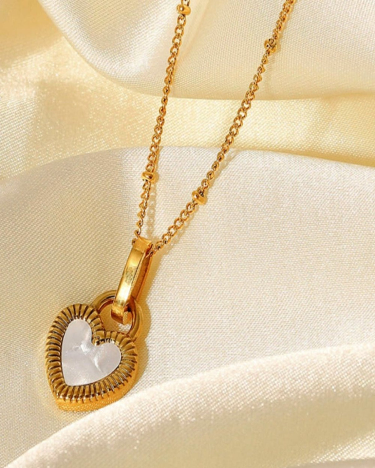Heart shape gold chain top