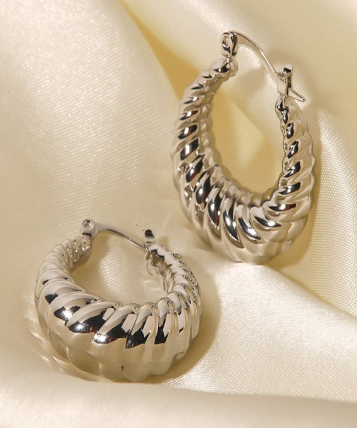 Best Silver Hoop Earrings Gift Trends for Women | #1 Women’s BEST Trending Trendy Silver Hoop Earrings Jewelry Gift on Sale for Women, Lady, Mother, Wife | #1 BEST Silver Hoop Earrings Jewelry Gift for Women | Trending Aesthetic Silver Earrings Jewelry Gift for Women, Girls, Girlfriend, Mother, Wife, Daughter | Mason & Madison Co.