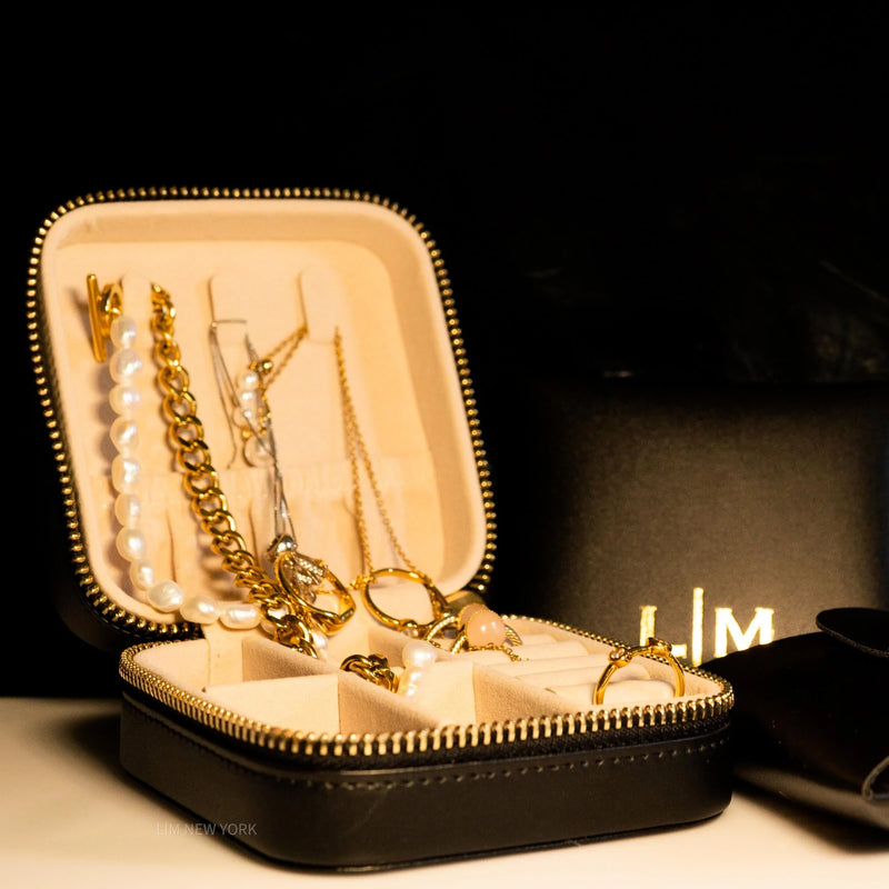 Best Luxury Premium Leather Jewelry Box | Best Jewelry Travel Case | Premium Multifunction Leather Pouch | Mason & Madison Co.