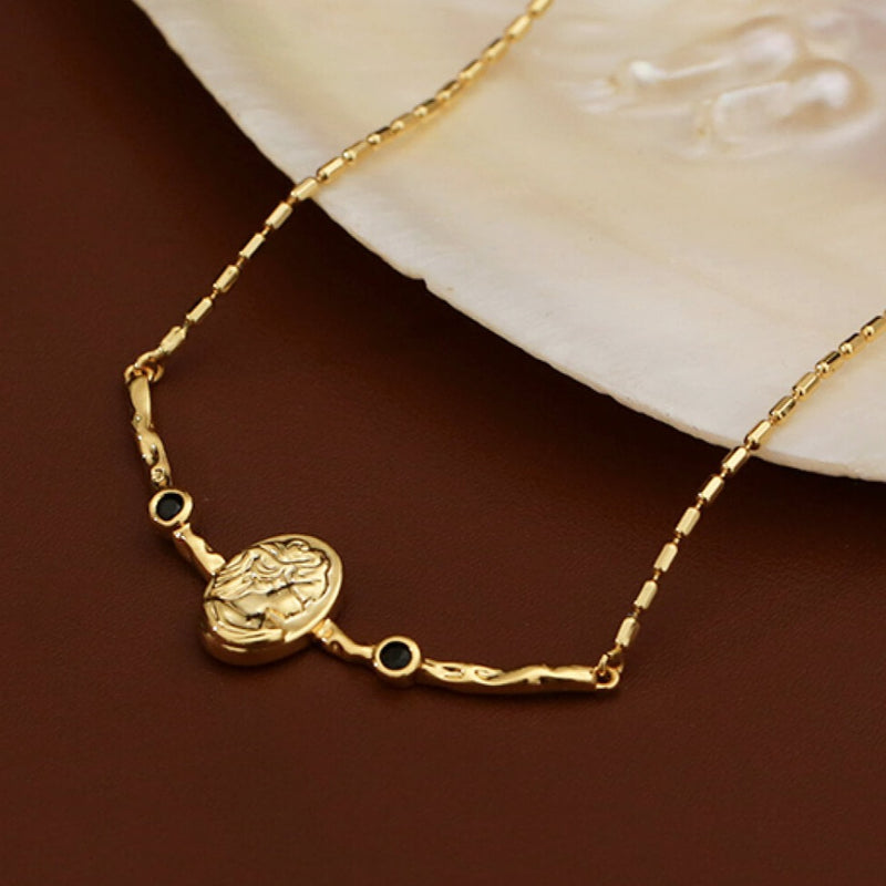 Best Gold Necklace Jewelry Gift | Best Aesthetic Yellow Gold Oval Pendant Necklace Jewelry Gift for Women, Girls, Girlfriend, Mother, Wife, Daughter | Mason & Madison Co.
