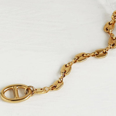 Best Gold Chain Bracelet Jewelry Gift | Best Aesthetic Yellow Gold Chain Bracelet Jewelry Gift for Women, Girls, Girlfriend, Mother, Wife, Daughter | Mason & Madison Co.