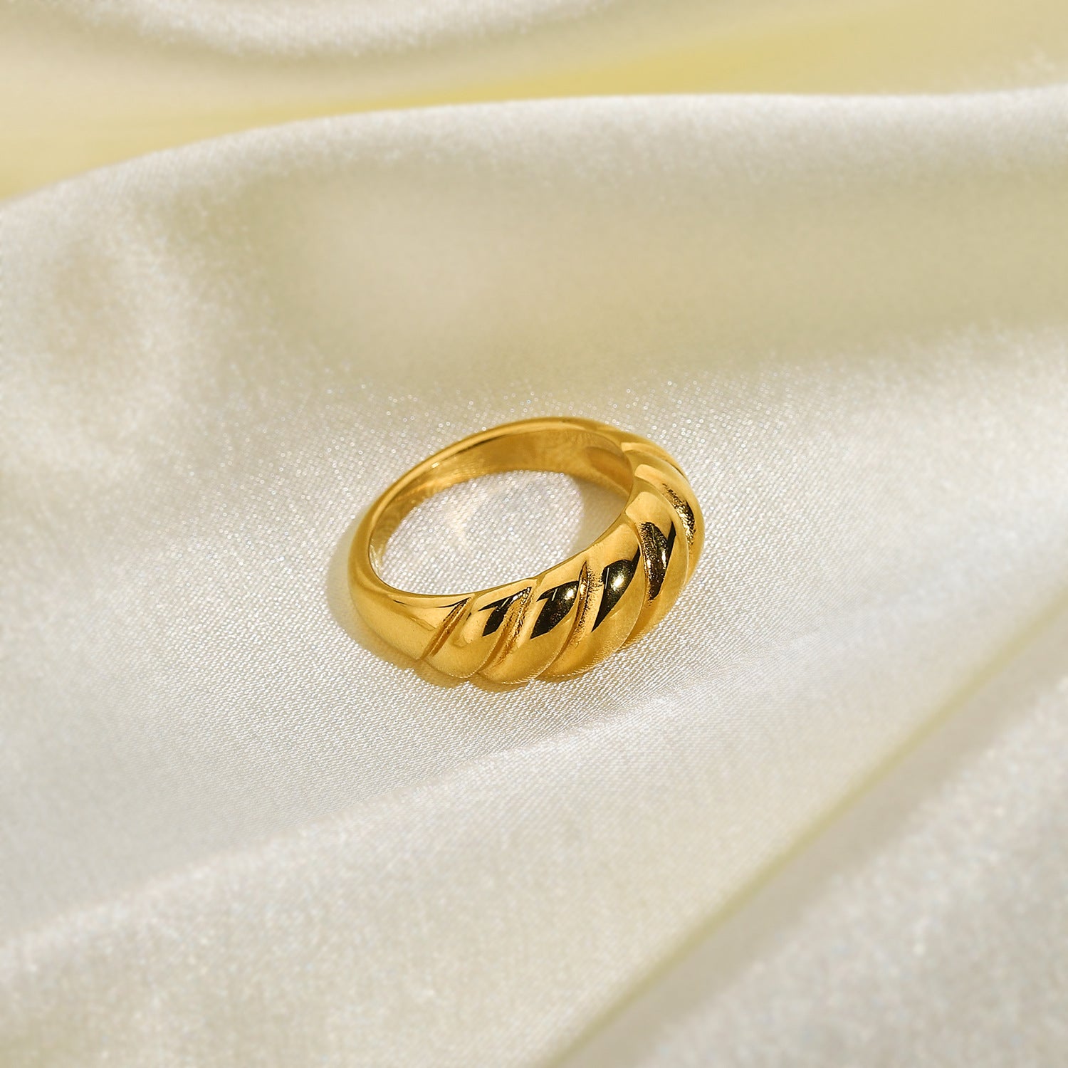 Buy Twisted 18k Gold Ring, Gift for Her, Index Figure Ring, Ring for Women,  Twisted Ring, Gift for Her, Gift for Girlfriend, Valentine Day Gifts Online  in India - Etsy