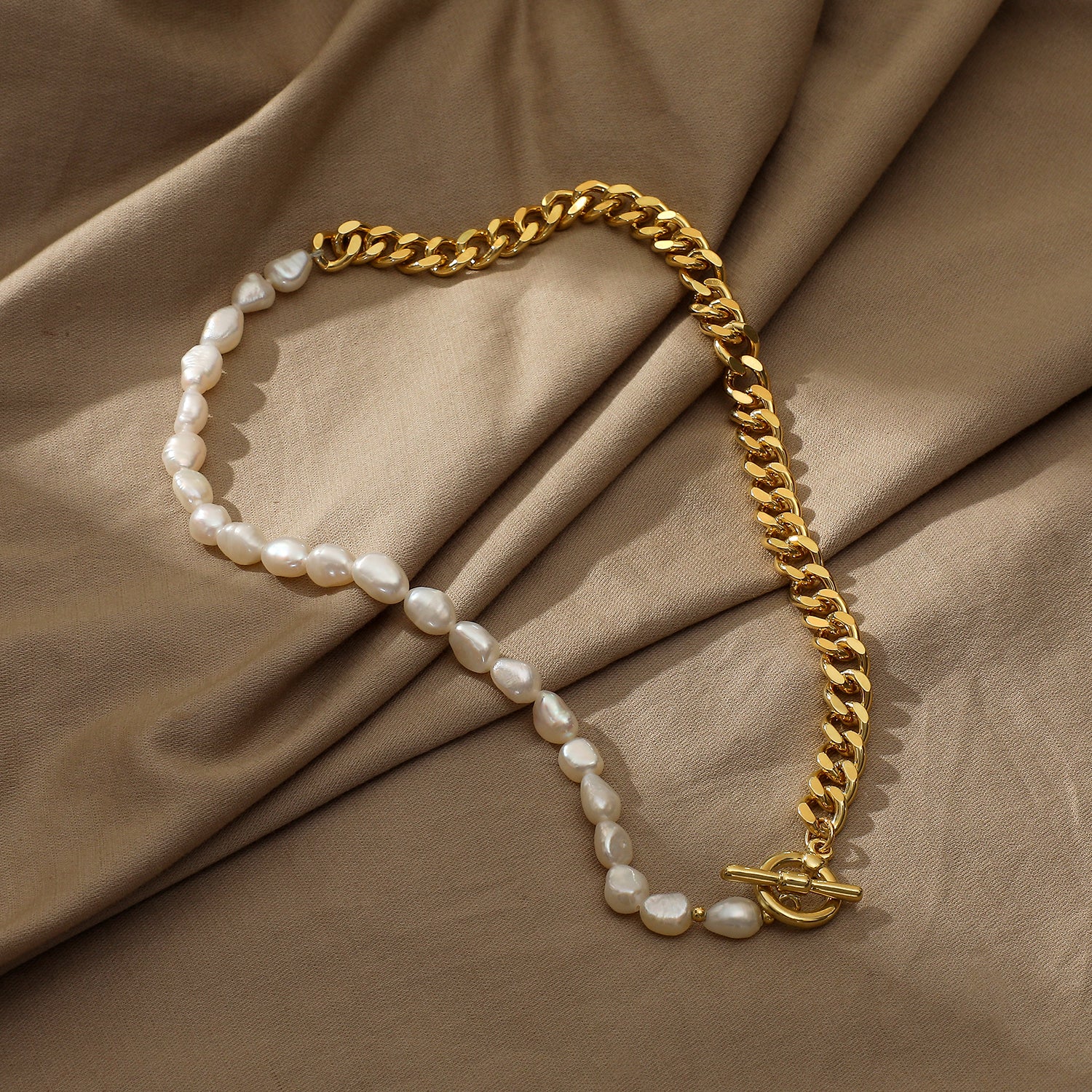 women's chanel pearl necklace
